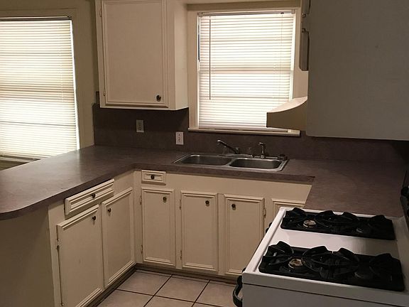 4th image of 2604 Bardot Ln