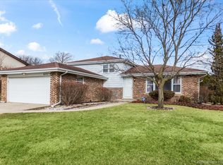6320 Fox Run Ln, Matteson, IL 60443