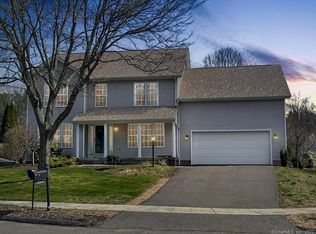 11 Lenox Dr, Glastonbury, CT 06033
