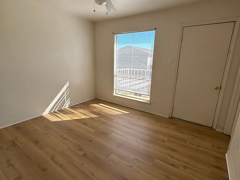 5705 E Texas St #172 — Photo 3