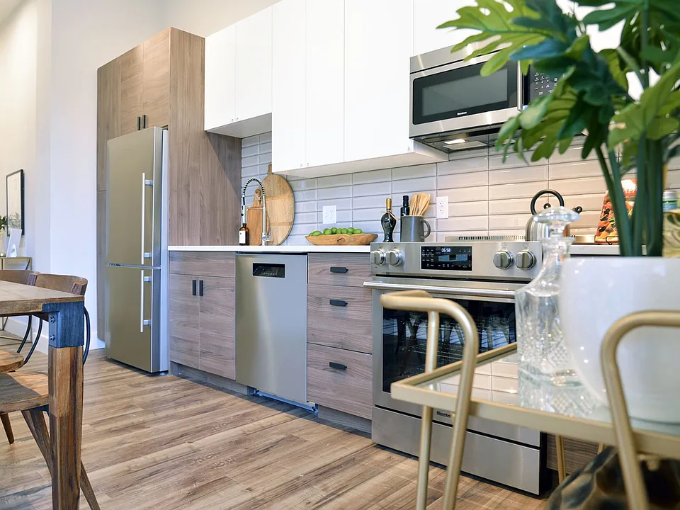 415 Debaliviere Ave