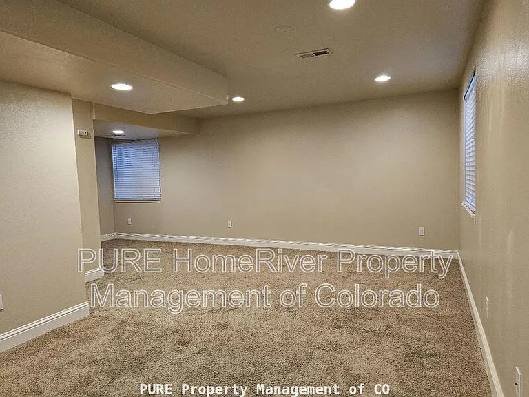 9394 Cove Creek Dr — Photo 23
