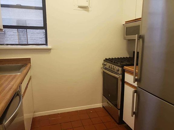 2nd image of 415 W 52nd St APT 2A