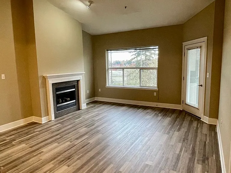 251 W Bakerview Rd #405 — Photo 8