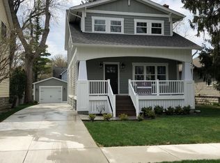 917 Hilldale Dr, Royal Oak, MI 48067