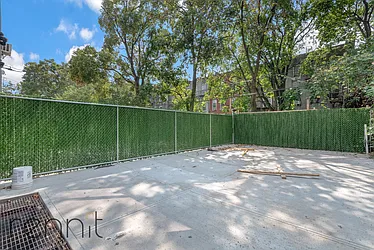 Rented by Rennit Inc.