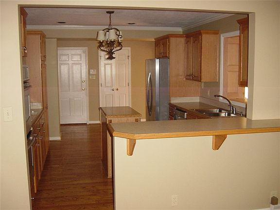 5th image of 7218 Galloway Ave