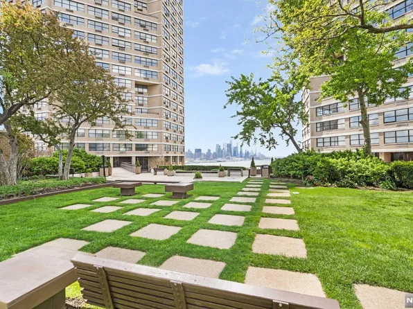 7000 Boulevard East Unit 30D, West New York, NJ 07093