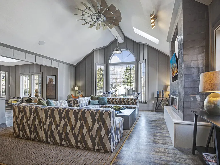 Beaumont Grand Apartment Homes — Photo 12