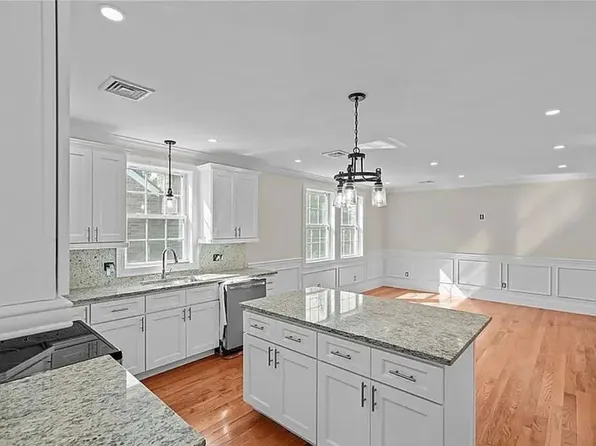 117 Sharon St #2, Providence, RI 02908