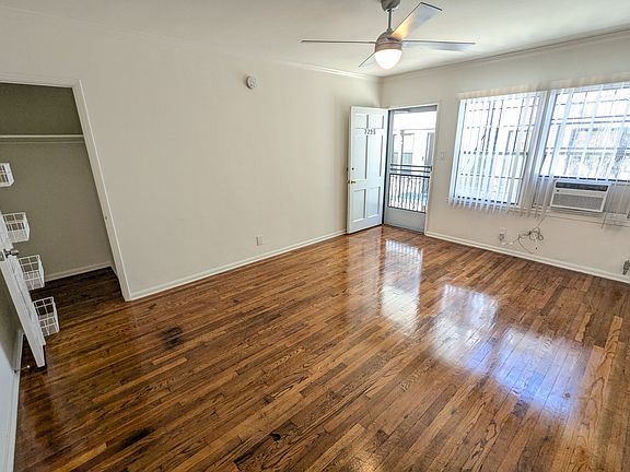 5th image of 729 N Edinburgh Ave #3/4