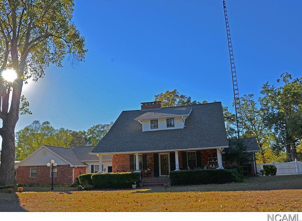 4 BDRM, 3BA, 3 ACRES