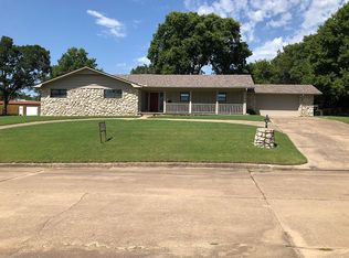 308 N 8th St, Cleveland, OK 74020