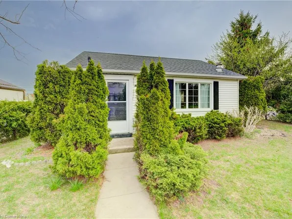 268 6th St, Hanover, ON N4N 1C4