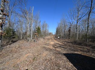 143 Wyatt Ln, Linden, TN 37096