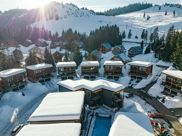111 Pass Life Way, Snoqualmie Pass, WA 98068