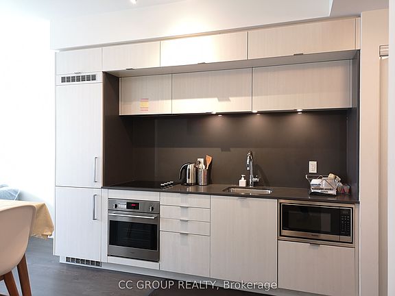 4th image of 38 Cameron St Unit 801