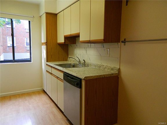 4th image of 296 High Ave APT 2N