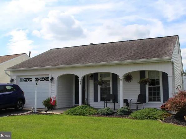 43 Stratford Rd, Southampton, NJ 08088