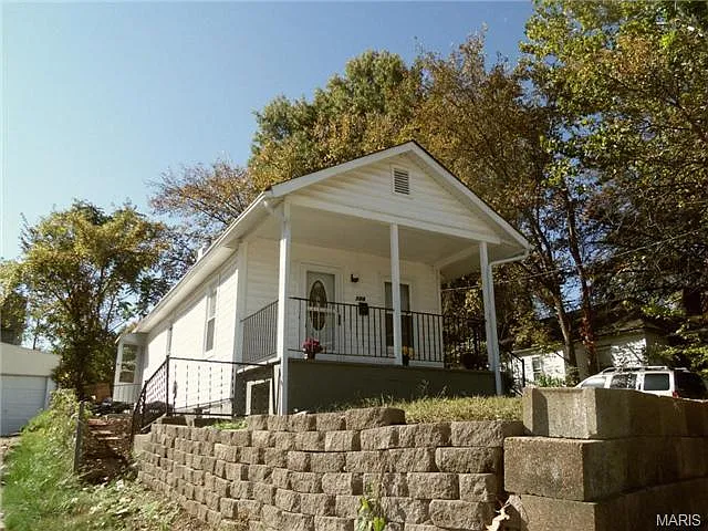 124 E Waymire Ave photo 1