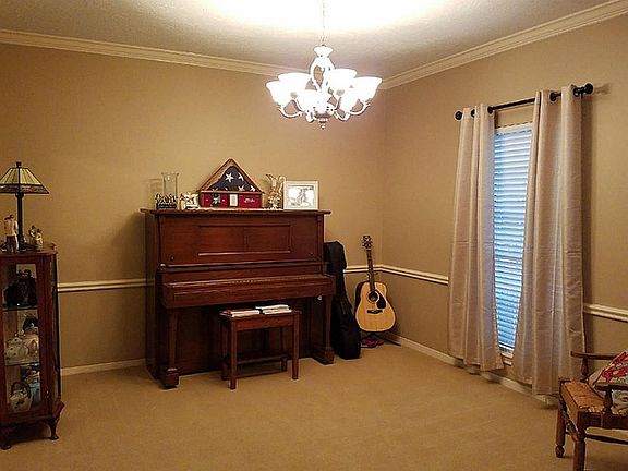 4th image of 5426 Knoll Terrace Dr