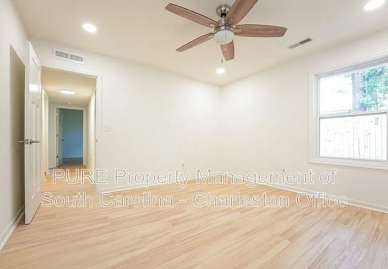 312 Macgregor Dr — Photo 18