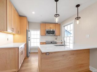 108 South St #D, Oyster Bay, NY 11771