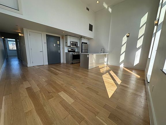 5th image of 93-97 Waverly Ave #4