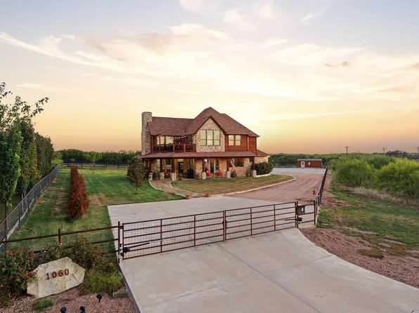 1060 Gordon Mountain View Ct, Graford, TX 76449