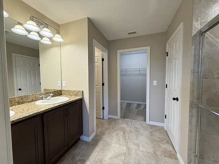 1946 Hidden Springs Dr — Photo 22