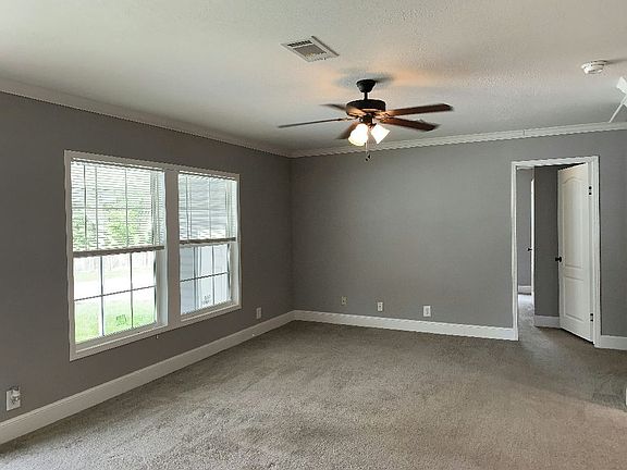 4th image of 200 Forest Dr #A9lmp7