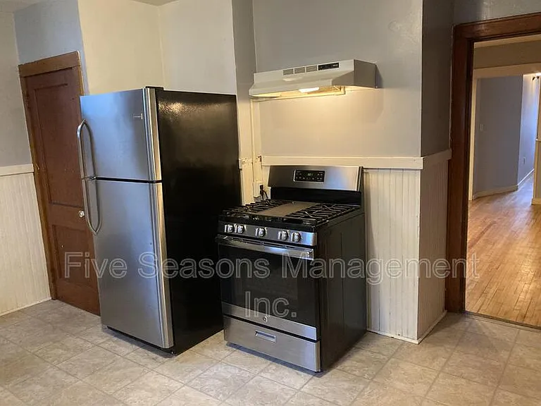 9 Chase St #1 — Photo 5