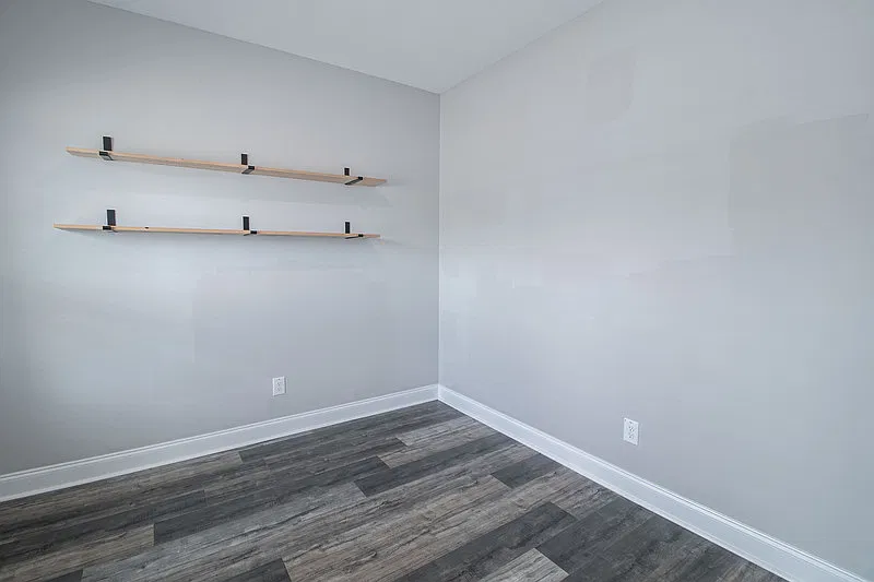 3 bed, 2.5 bath, 1960 sqft, $2,130 — Photo 2