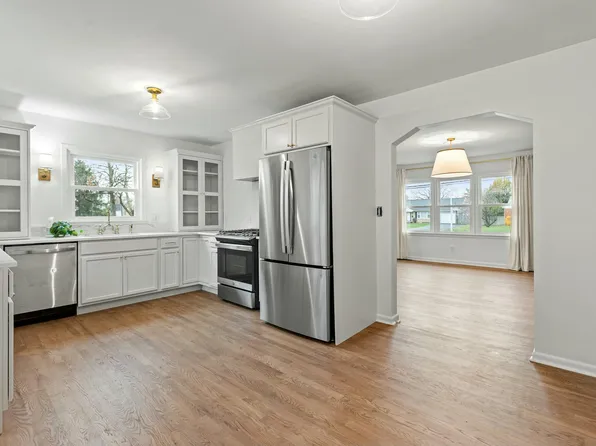 2794 Clays Mill Rd, Lexington, KY 40503