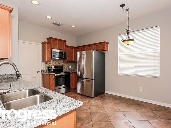 5th image of 8503 Deer Chase Dr