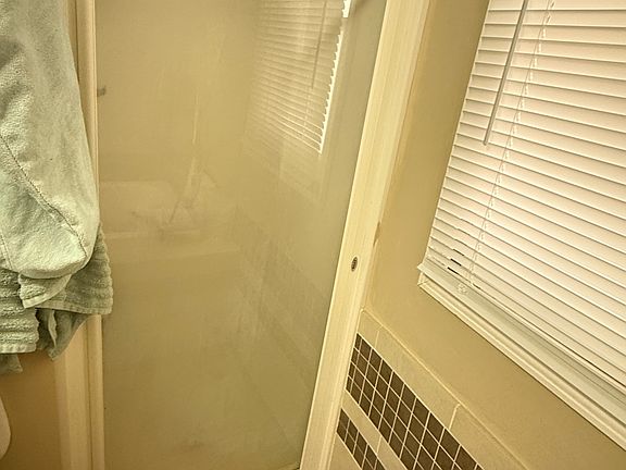 4th image of 715 Cornelia St