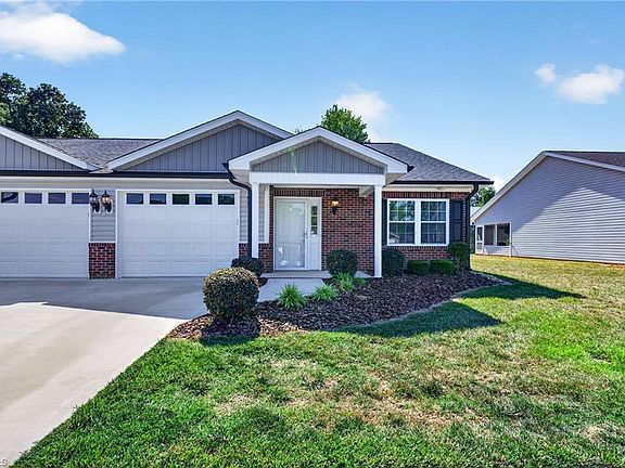 3rd image of 240 Londelle Ln