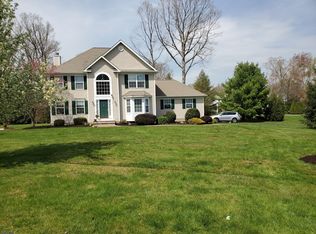1 Quincy Dr, Oak Ridge, NJ 07438