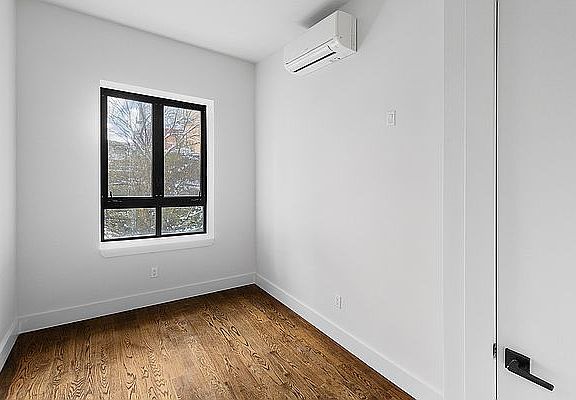 5th image of 12 Belvidere St Penthouse F