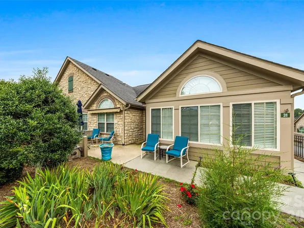 31 Braeburn Way, Flat Rock, NC 28731