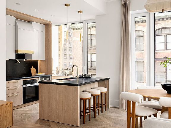 2nd image of 660 Lexington Ave #2B