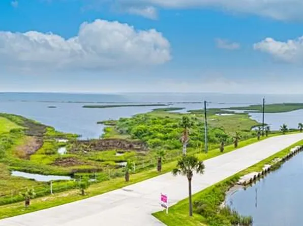 2290A N Fulton Beach Rd, Rockport, TX 78382