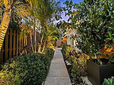 2nd image of 808 NE 17th Way #2
