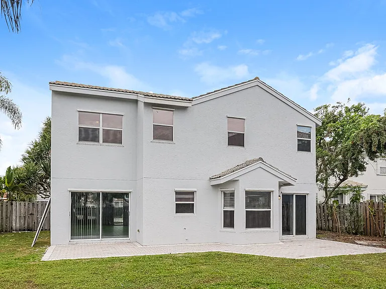 7142 Davit Cir — Photo 17