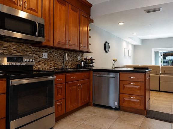 5th image of 14245 SW 57th Ln #9-2