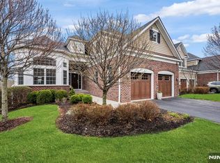 26 Wheatsheaf Farm Rd #84, Morristown, NJ