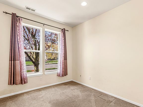 5th image of 28521 69th Dr NW