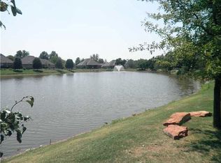 2016 Bridgeview Blvd, Edmond, OK 73003