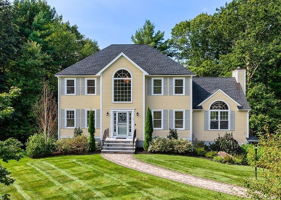 1st image of 2 Christina Dr