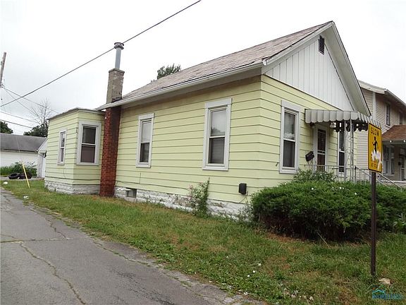 3rd image of 423 S Poplar St